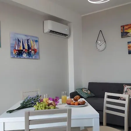 Casa Ponente Апартаменты Изола-делле-Феммине